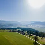 Laerchenhof 101 *