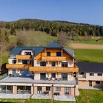 Laerchenhof 101 *